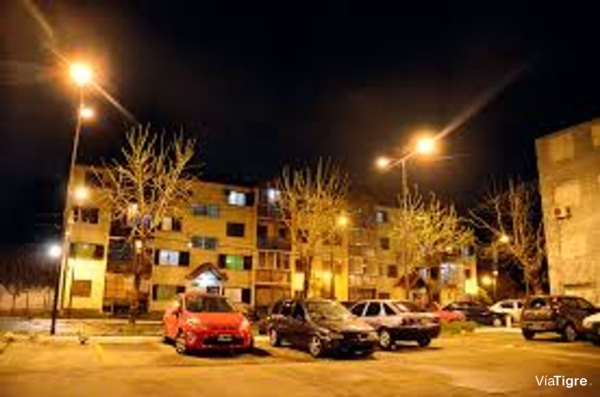 3-Room Apartment for Sale, Needs Refurbishment