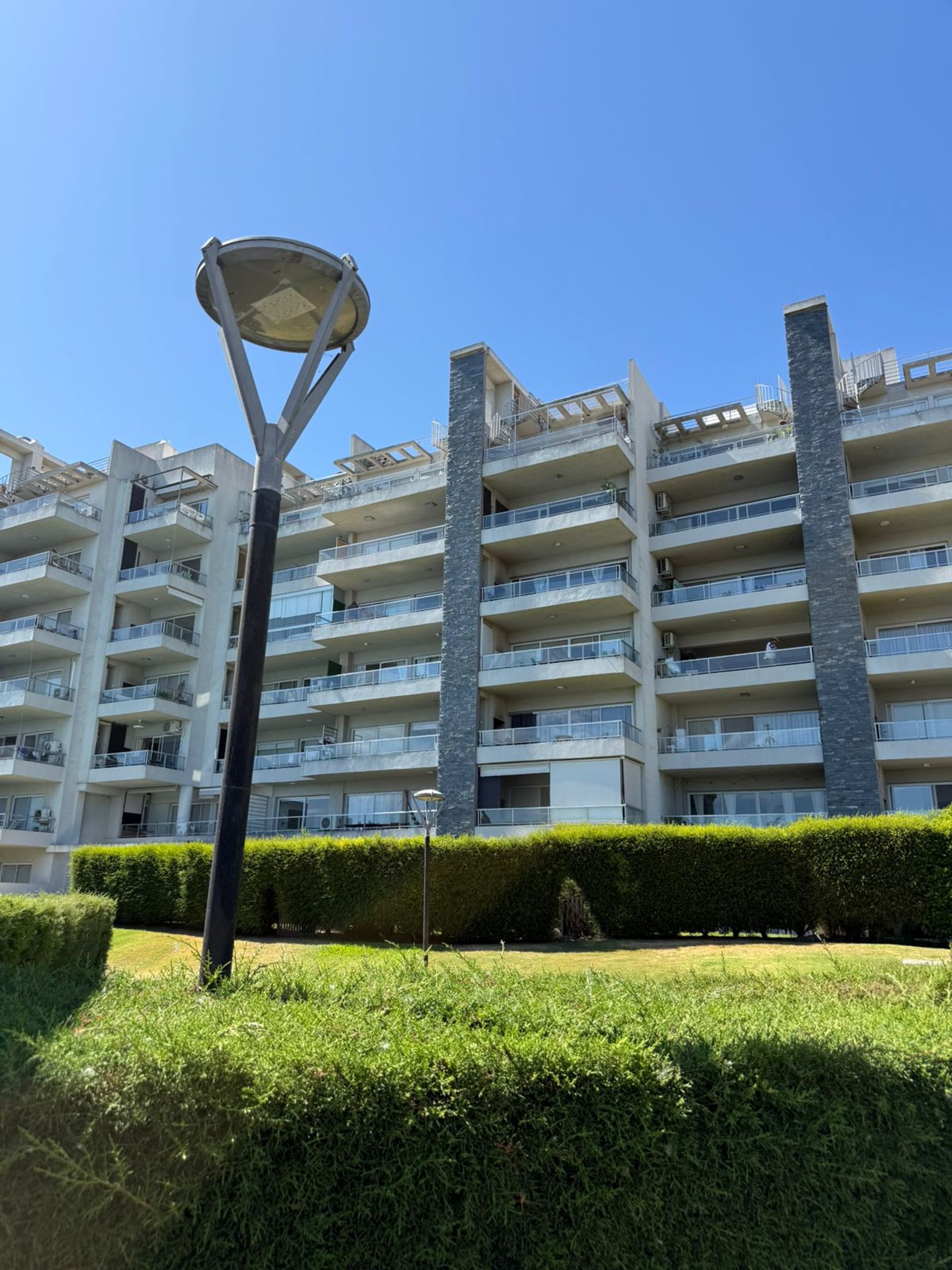 Duplex con terraza Palmar Nordelta vista Laguna