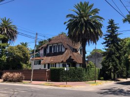Casa Venta jardin piscina Martinez.