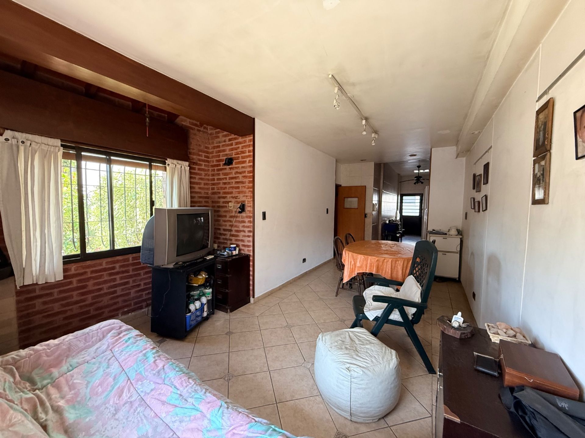 Venta casa 4 ambientes con cochera Martinez