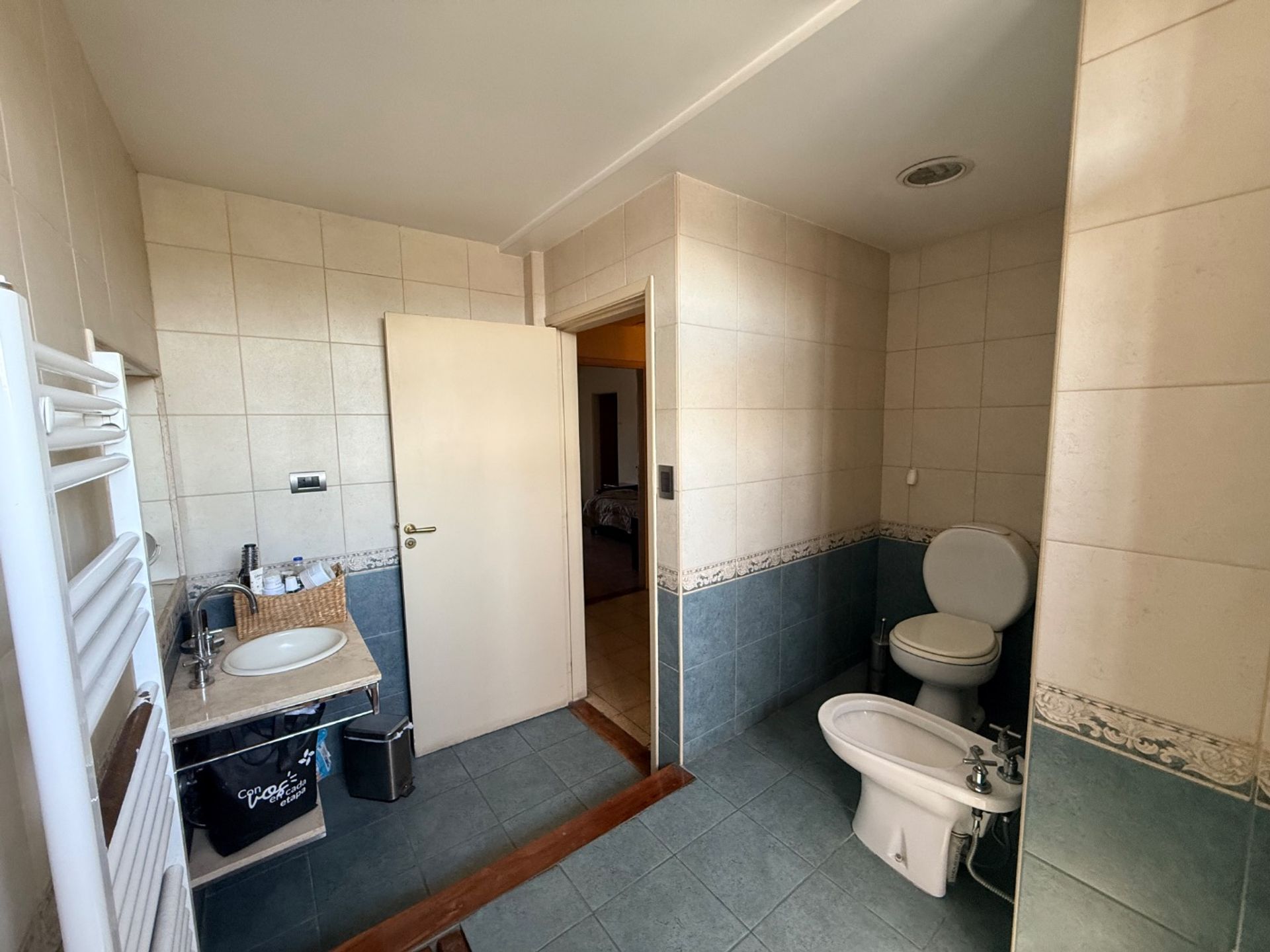Venta casa 4 ambientes con cochera Martinez