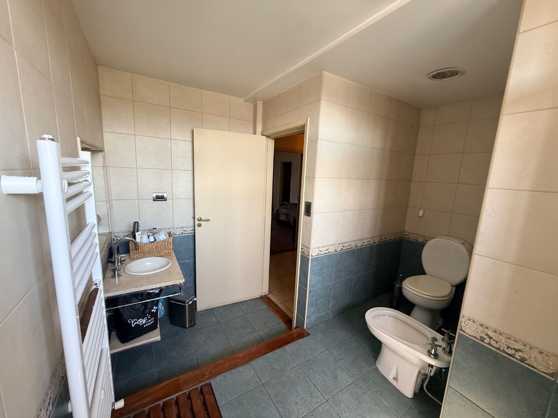 Venta casa 4 ambientes con cochera Martinez