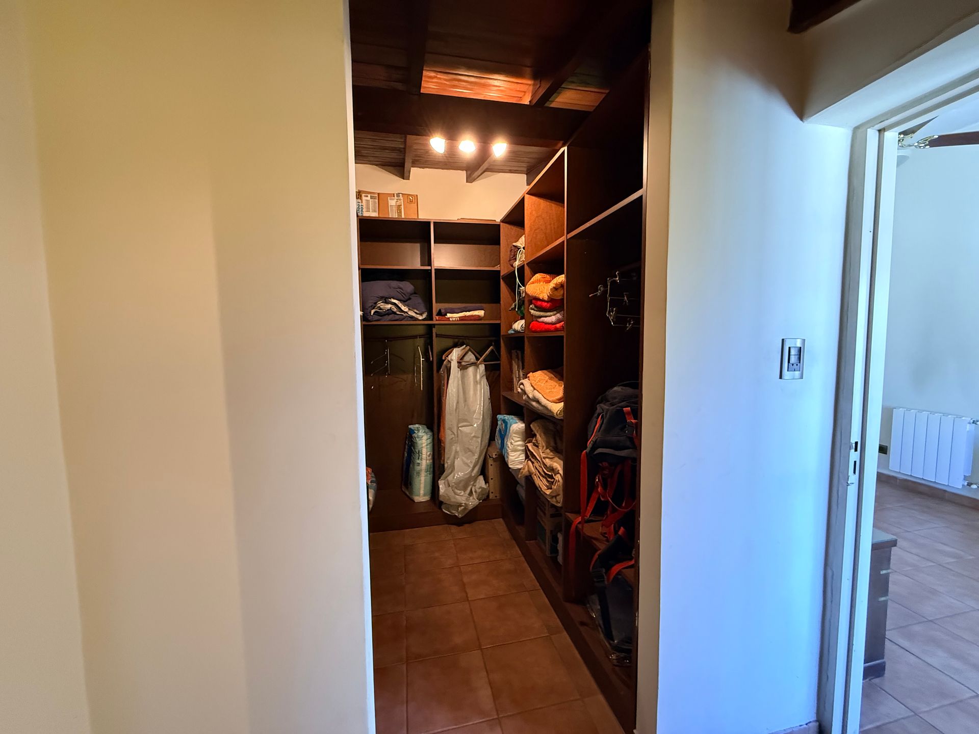 Venta casa 4 ambientes con cochera Martinez