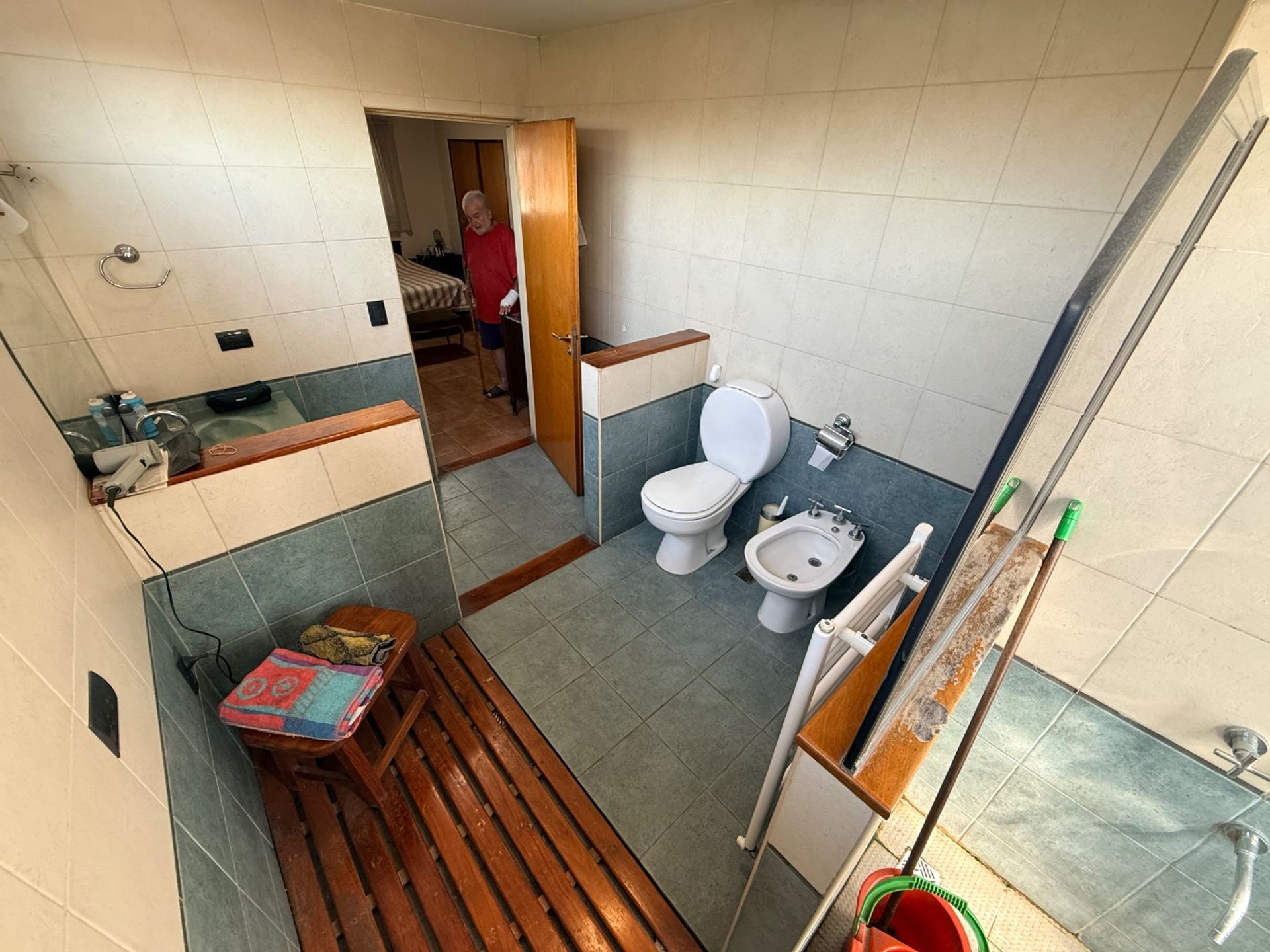 Venta casa 4 ambientes con cochera Martinez