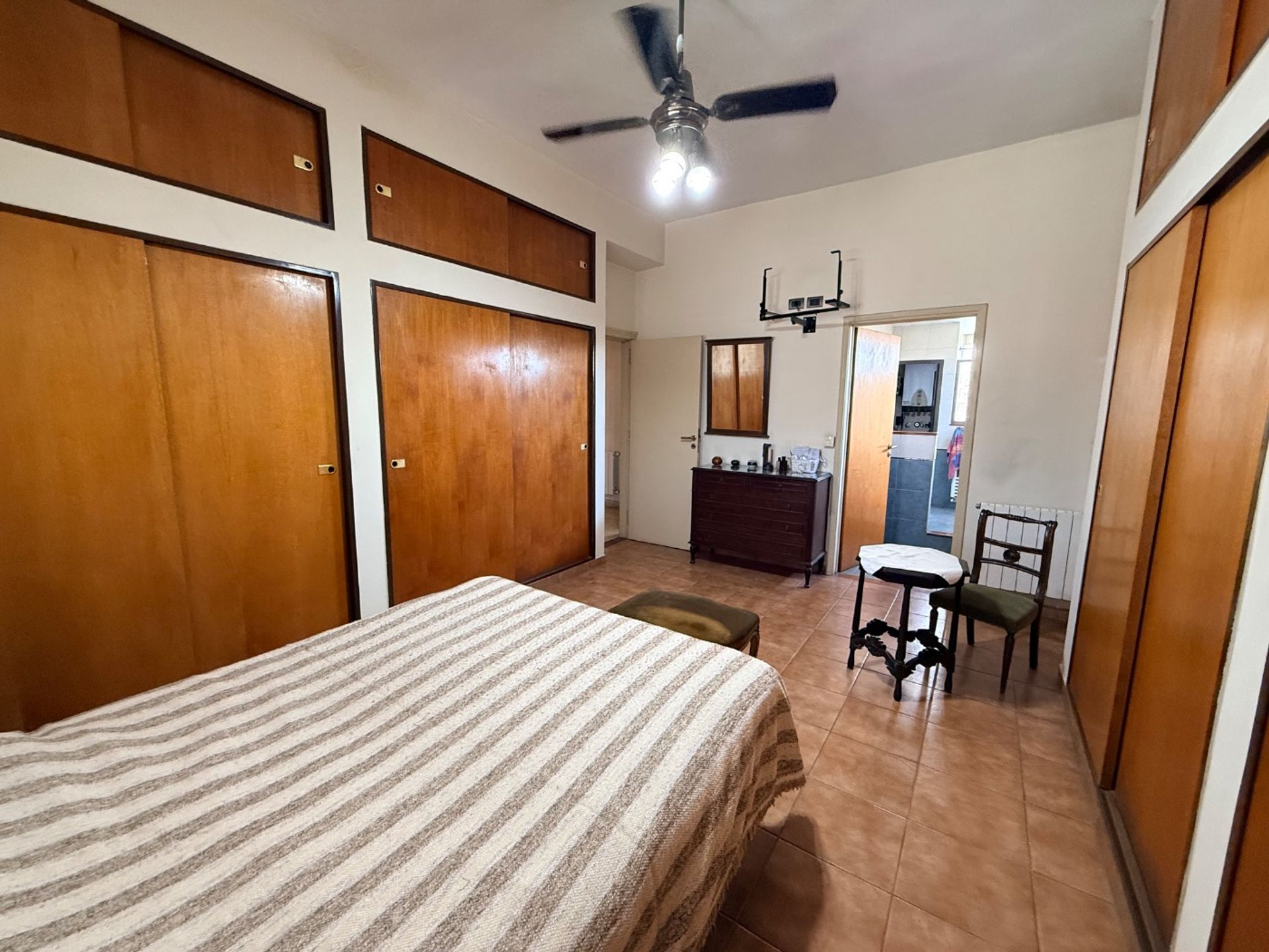 Venta casa 4 ambientes con cochera Martinez
