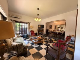 venta casa 4 ambientes Martinez