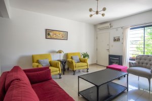 Triplex penthouse for sale, 4 rooms, play area, patio, parking.