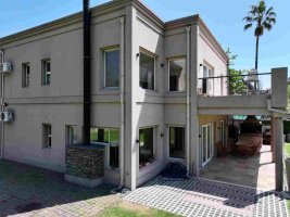 6-room house for rent – pool – La Bota Park