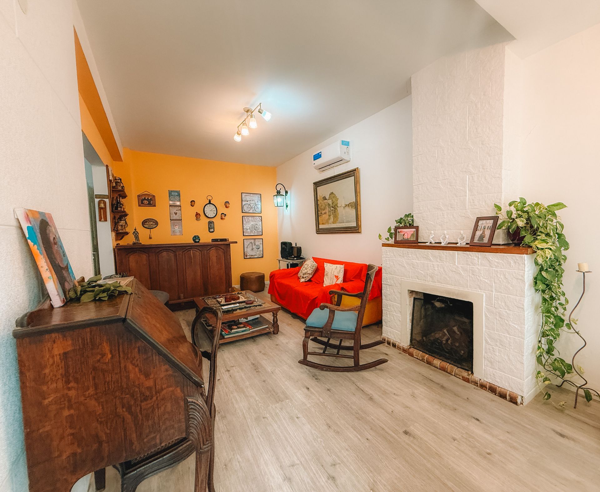 Venta Casa En Punta Chica, Victoria Con Jardin