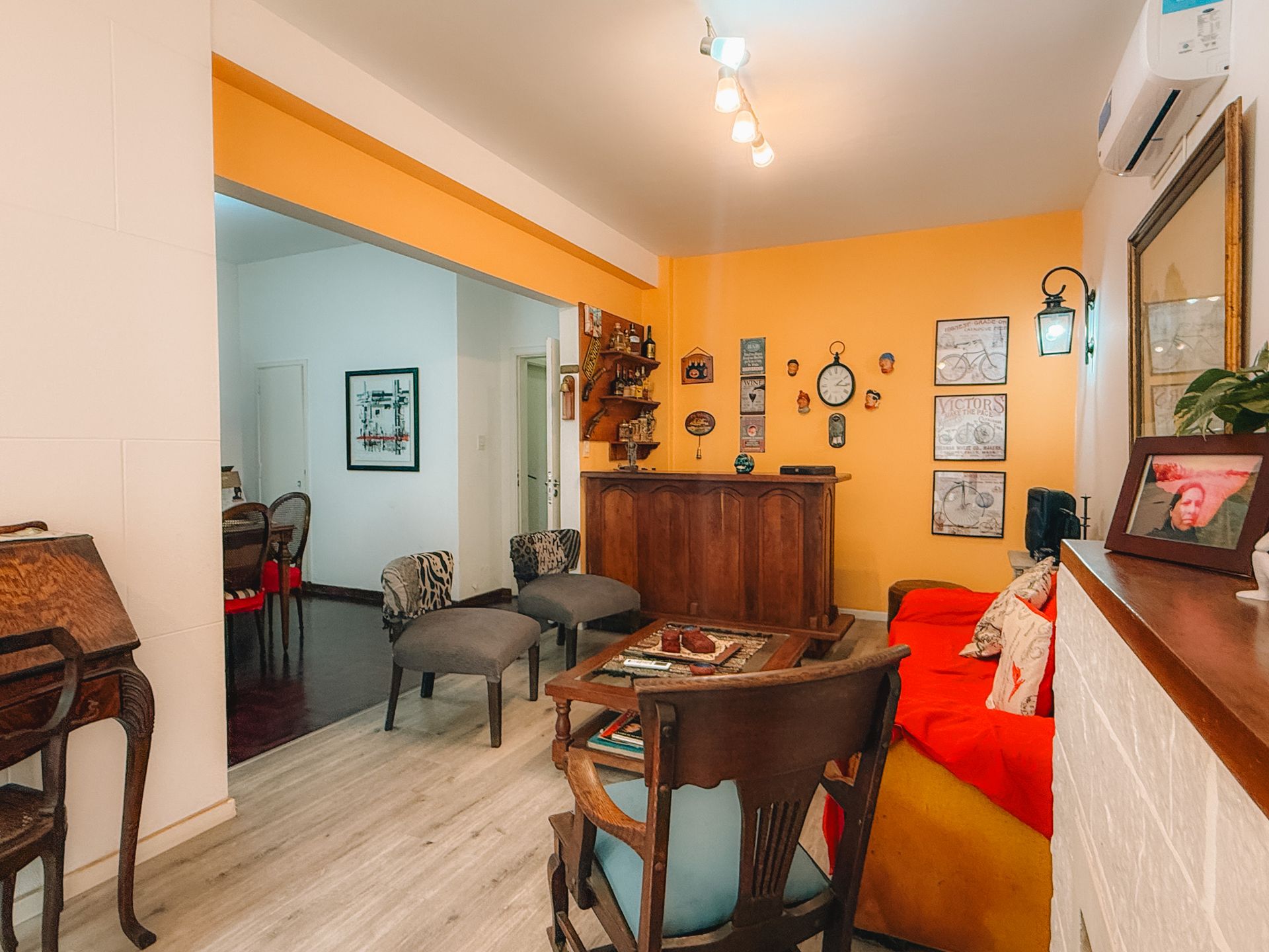 Venta Casa En Punta Chica, Victoria Con Jardin