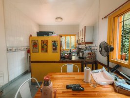 Venta Casa En Punta Chica, Victoria Con Jardin