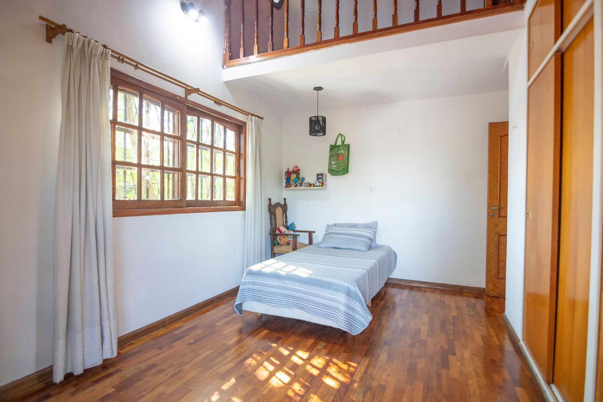 Casa 5 amb c/jardín, cochera, dep. en Don Torcuato