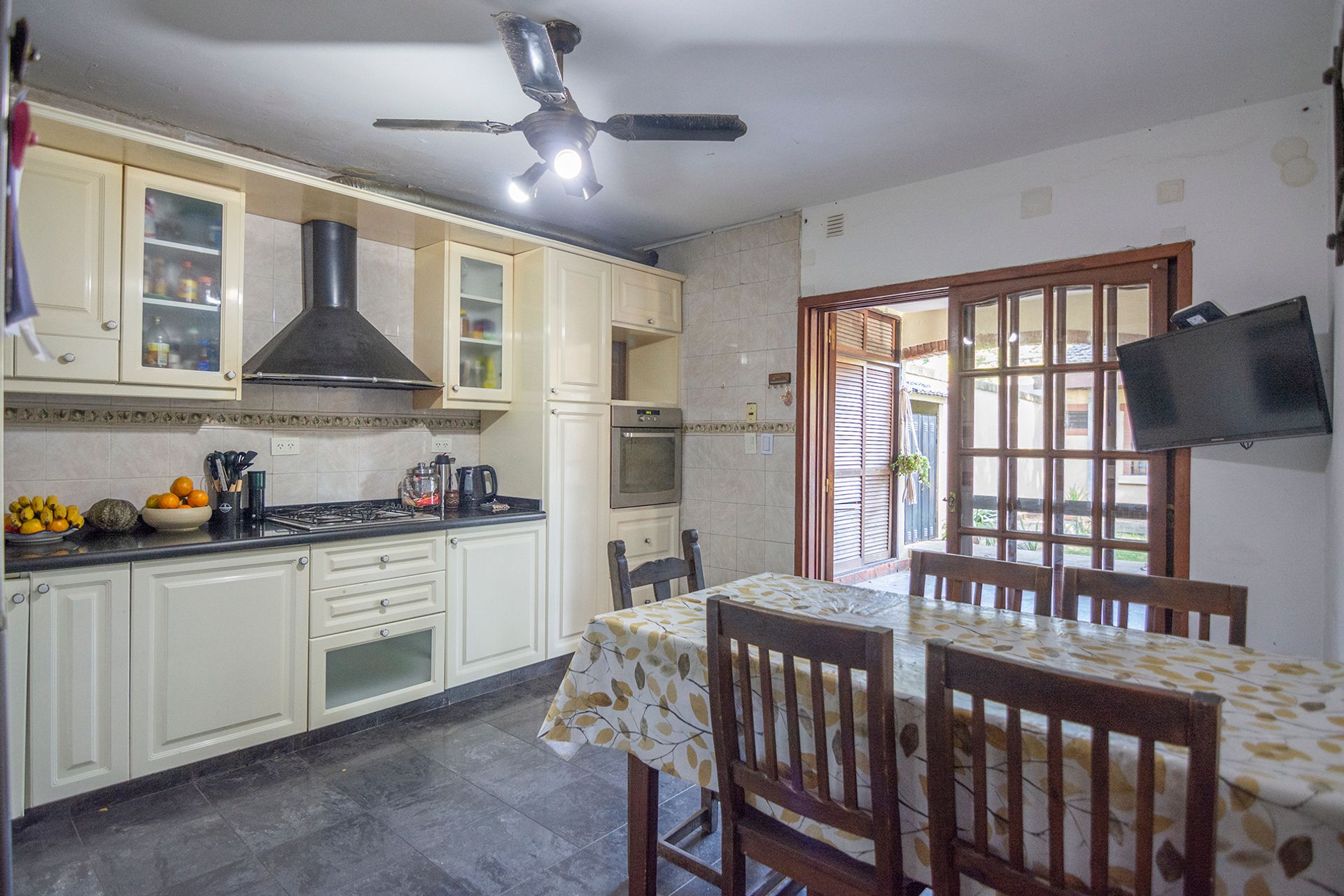Casa 5 amb c/jardín, cochera, dep. en Don Torcuato