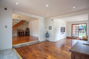 5-room house with garden, garage, apartment in Don Torcuato