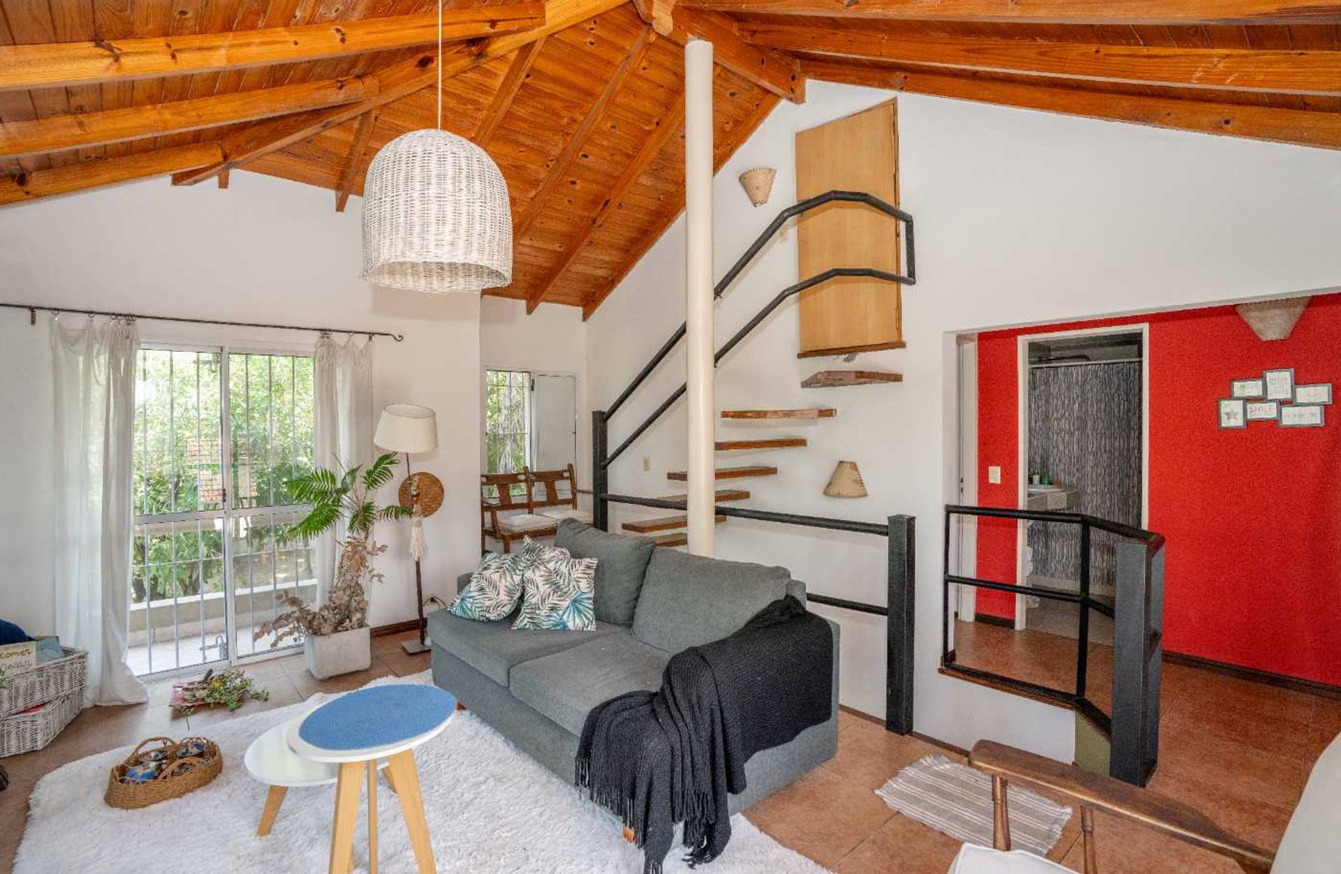 Venta Casa 6 Amb Con Jardin Y Quincho - El Talar