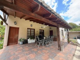 House. Benavidez Center. Quintas Zone, 4 Rooms