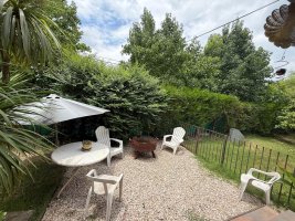 House. Benavidez Center. Quintas Zone, 4 Rooms