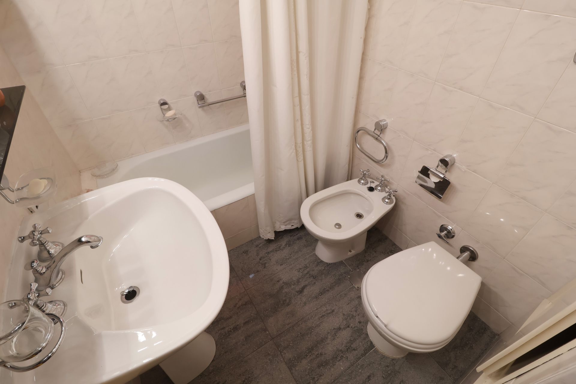 Venta Casa 4 Amb Con Jardin Y Garage - Olivos