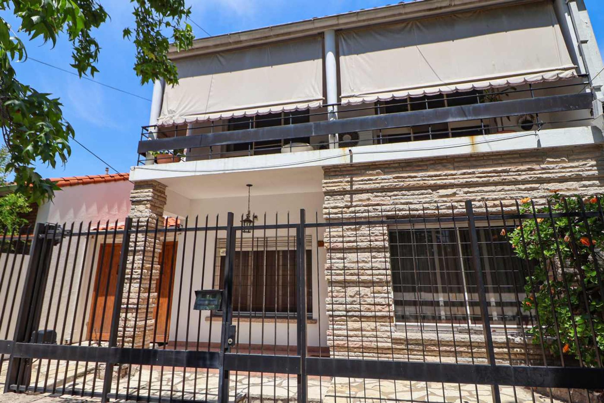 Venta Casa 4 Amb Con Jardin Y Garage - Olivos