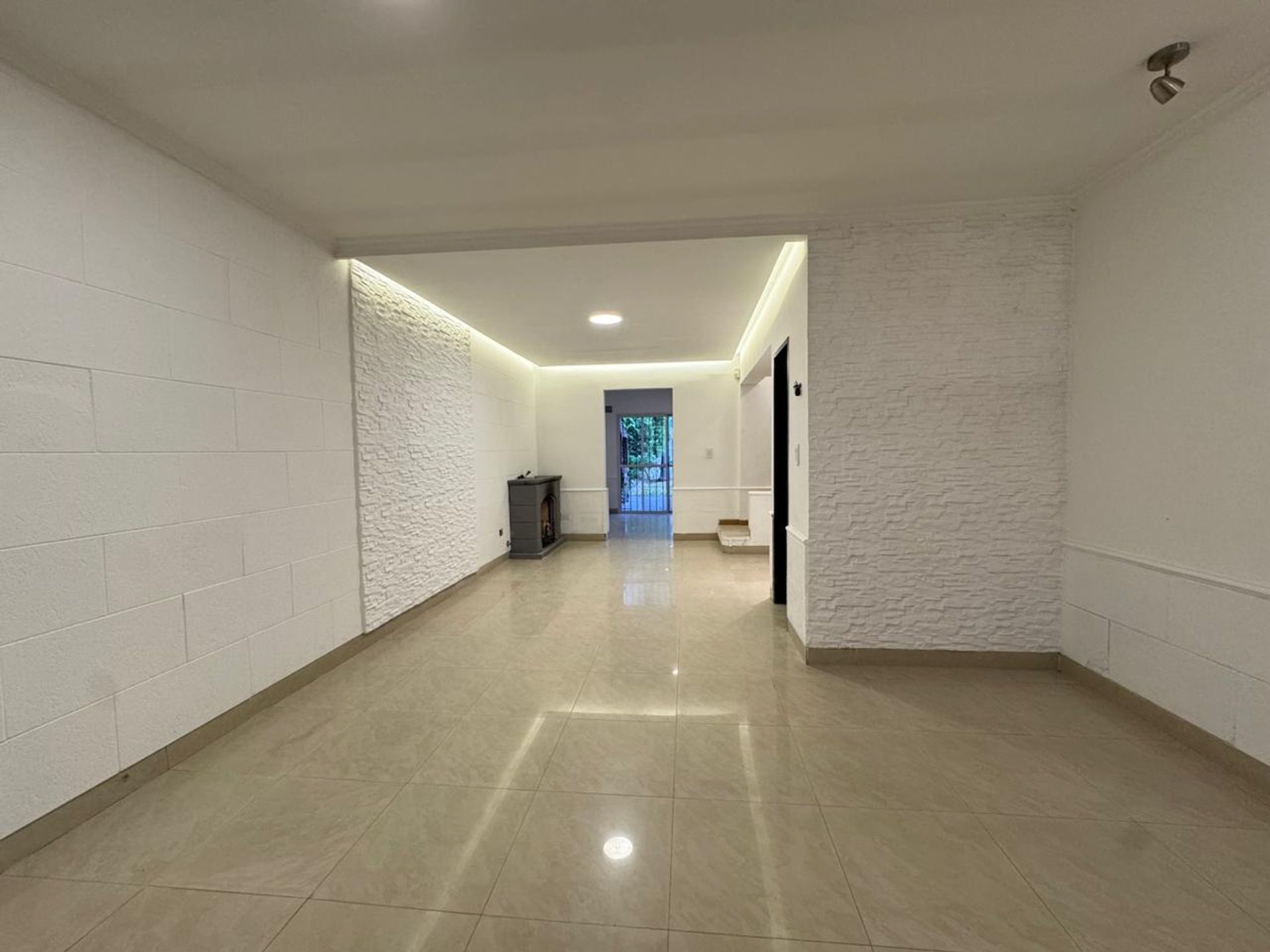 Duplex 5 amb en Munro + play + cochera doble