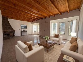 5-Room House for Sale Don Torcuato Garden and Pool