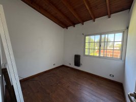 5-Room House for Sale Don Torcuato Garden and Pool