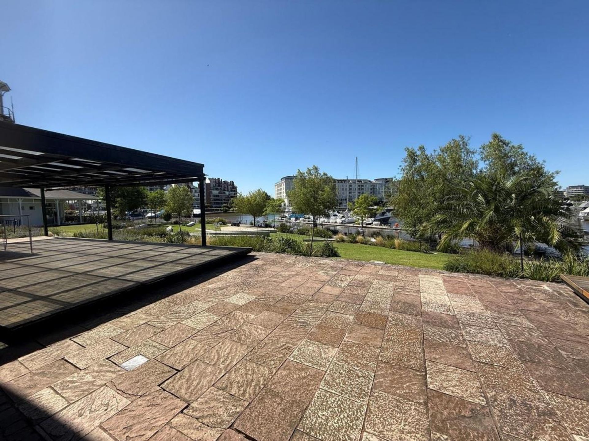 Local en venta VISTA BAHIA GRANDE NORDELTA TIGRE