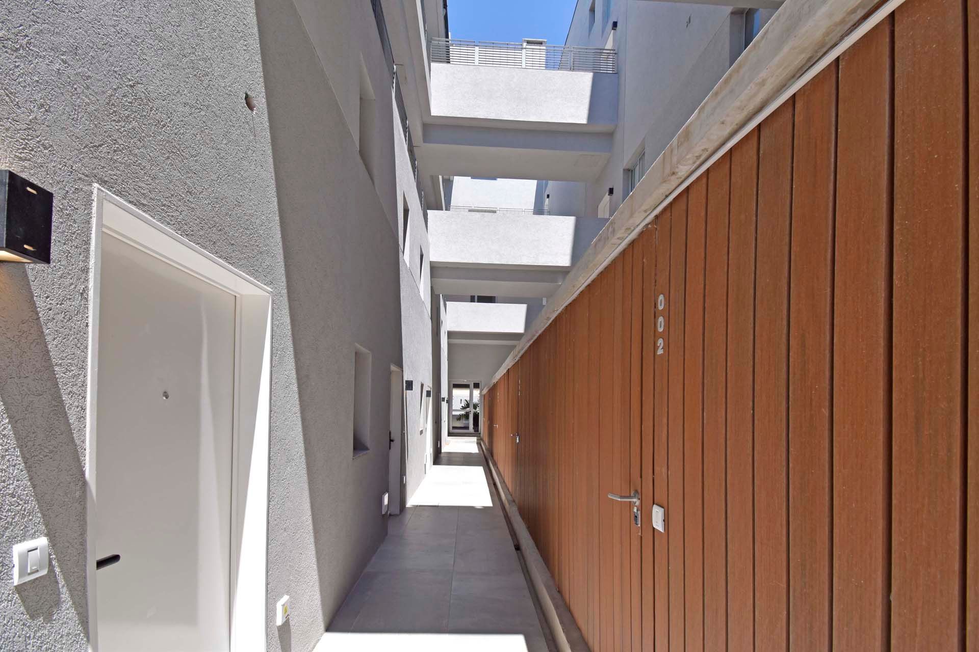 Duplex con jardin propio y cochera