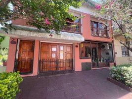 Venta Casa Multifamiliar Con 2 Entradas En Florida