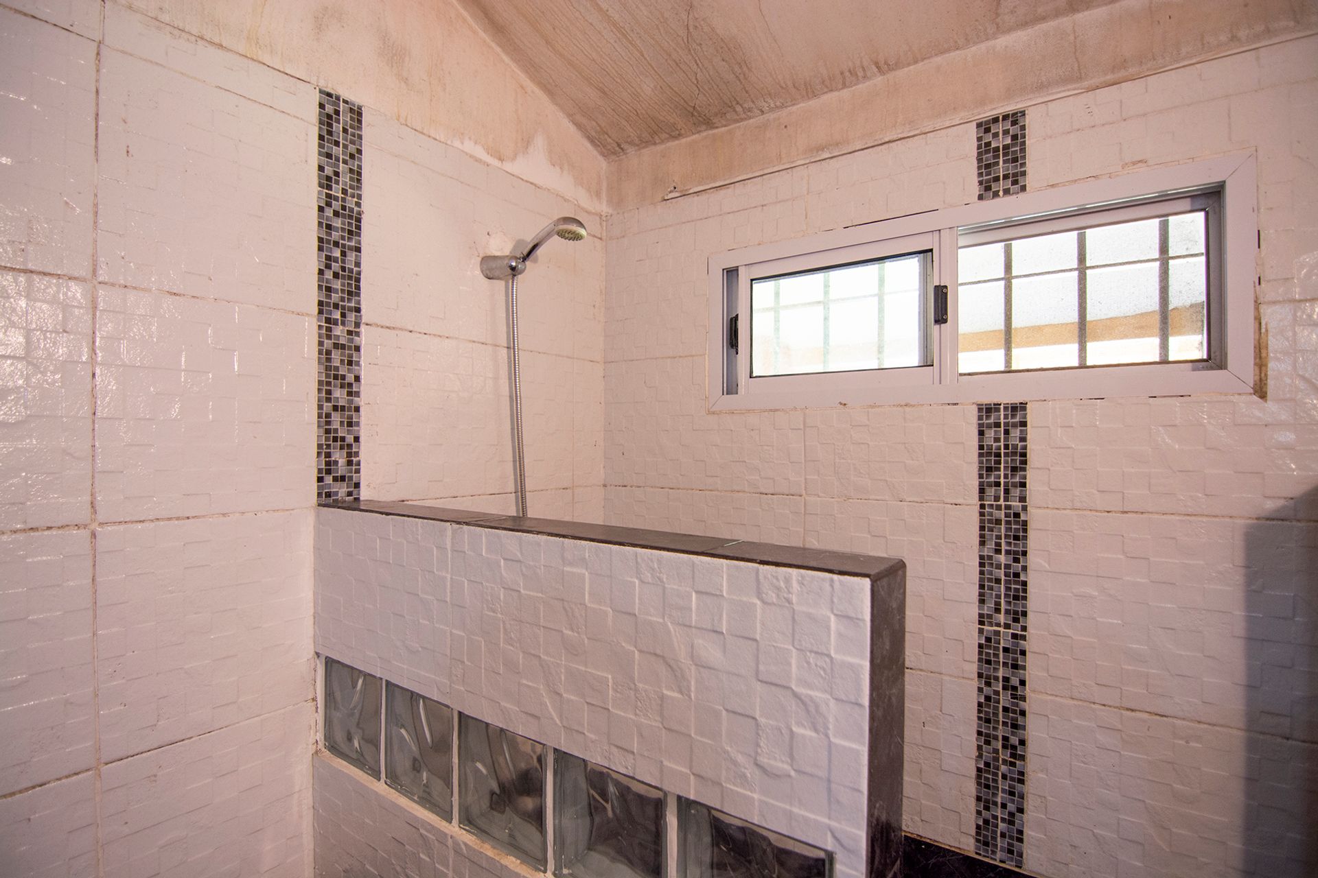 Casa 4 ambientes en venta Boulogne Jardín Cochera
