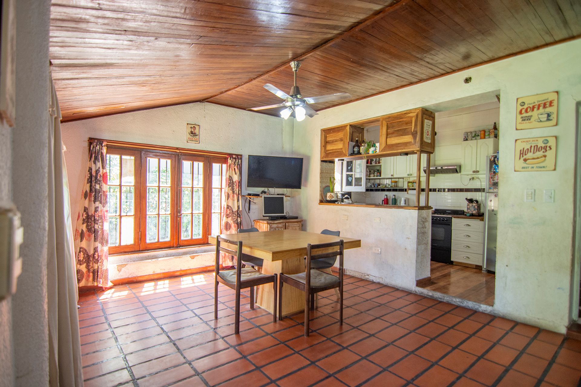 Casa 4 ambientes en venta Boulogne Jardín Cochera