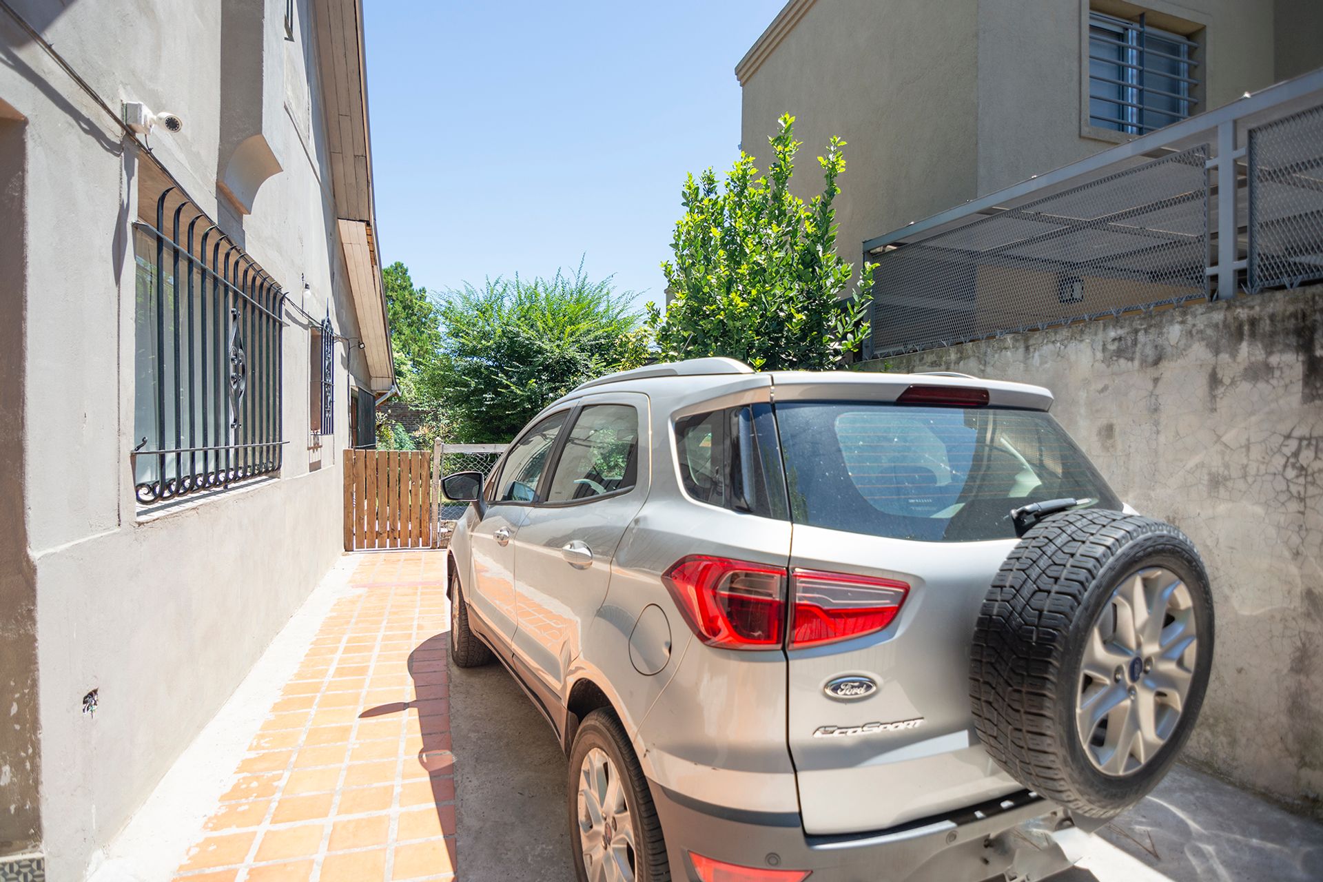 Casa 4 ambientes en venta Boulogne Jardín Cochera