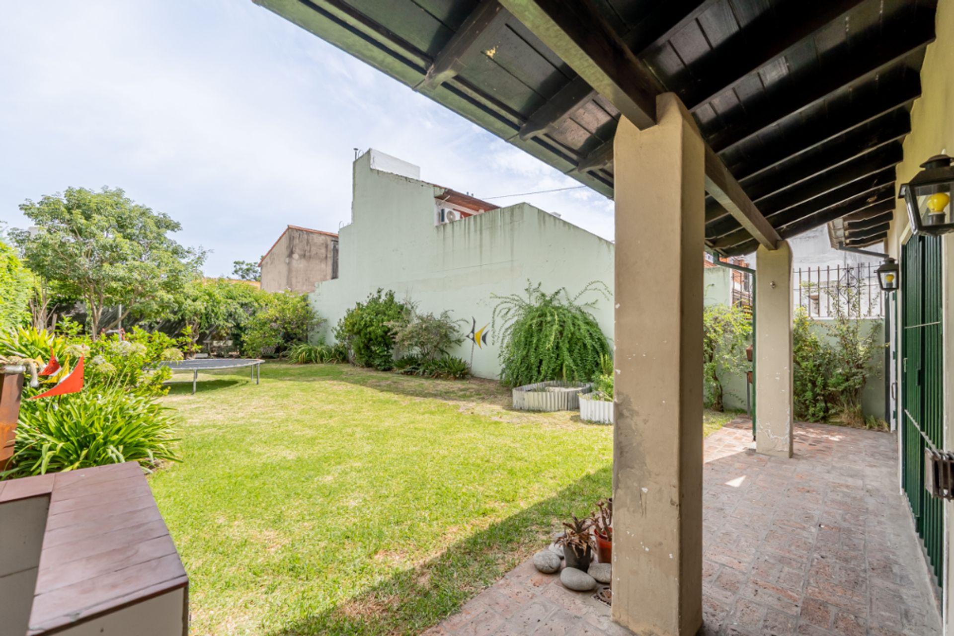 Venta casa 5 ambientes con Jardin ,beccar