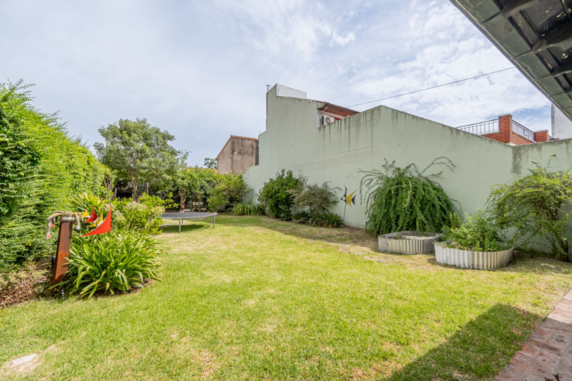 Venta casa 5 ambientes con Jardin ,beccar