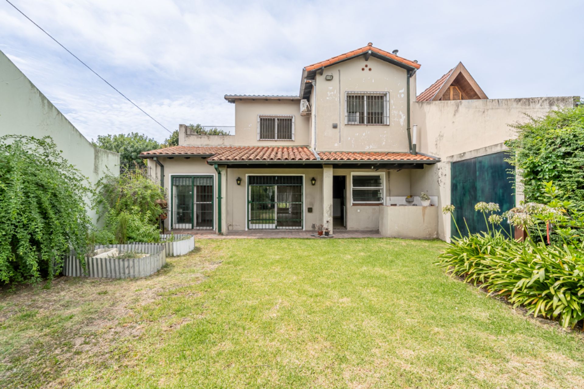 Venta casa 5 ambientes con Jardin ,beccar