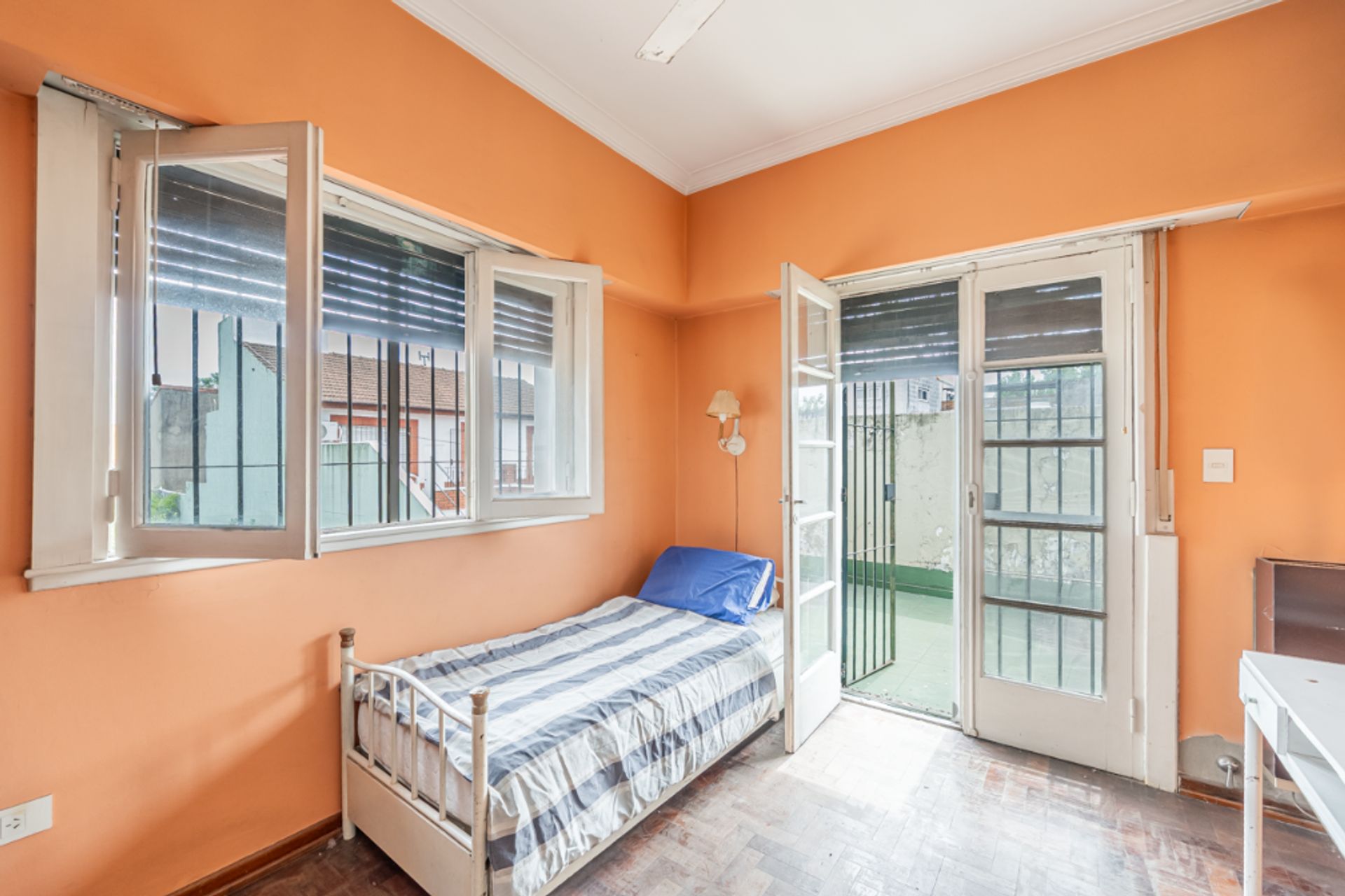 Venta casa 5 ambientes con Jardin ,beccar