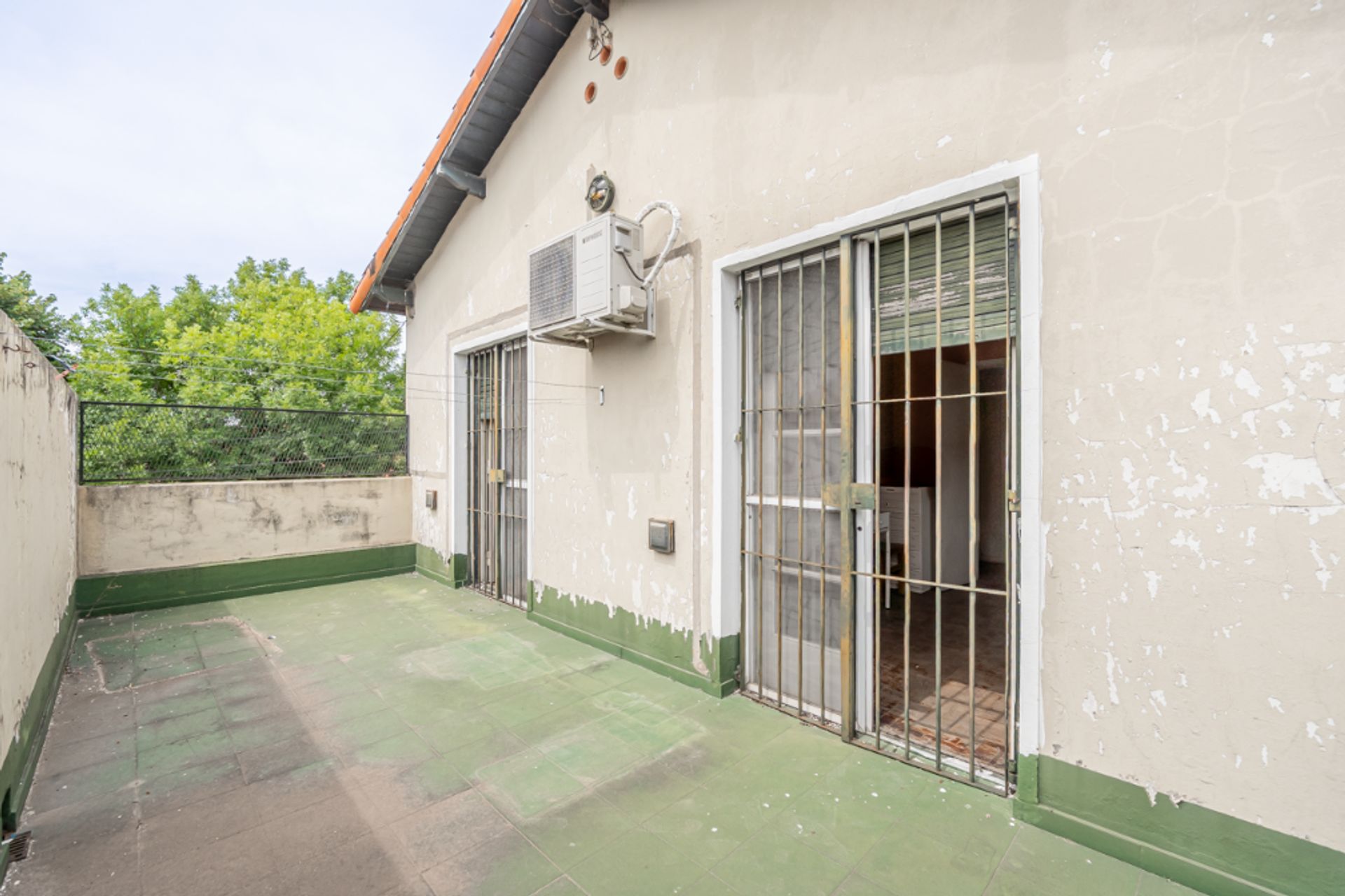 Venta casa 5 ambientes con Jardin ,beccar