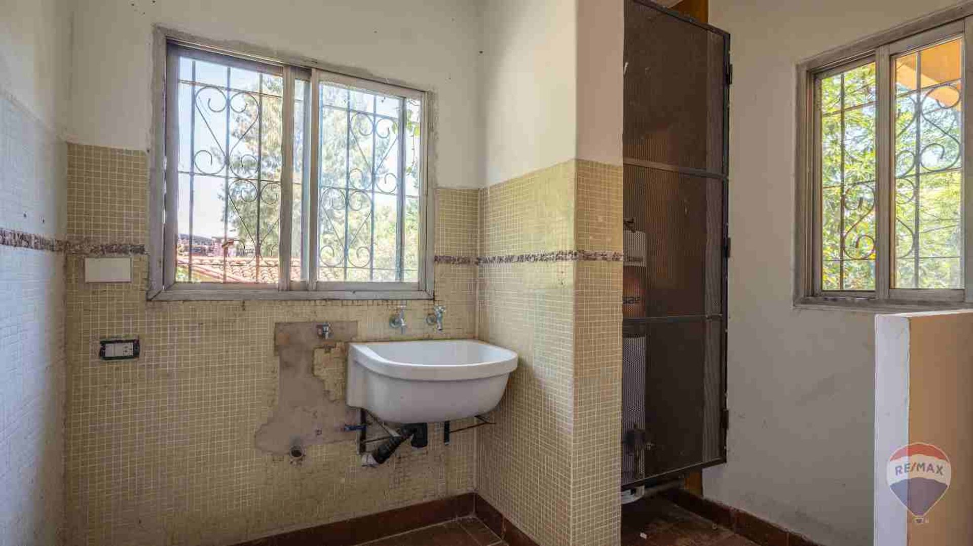 Venta Esquina Local Comercial Y Viviendas