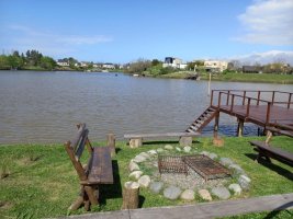 Modern house for rent by the river dock in Villanueva