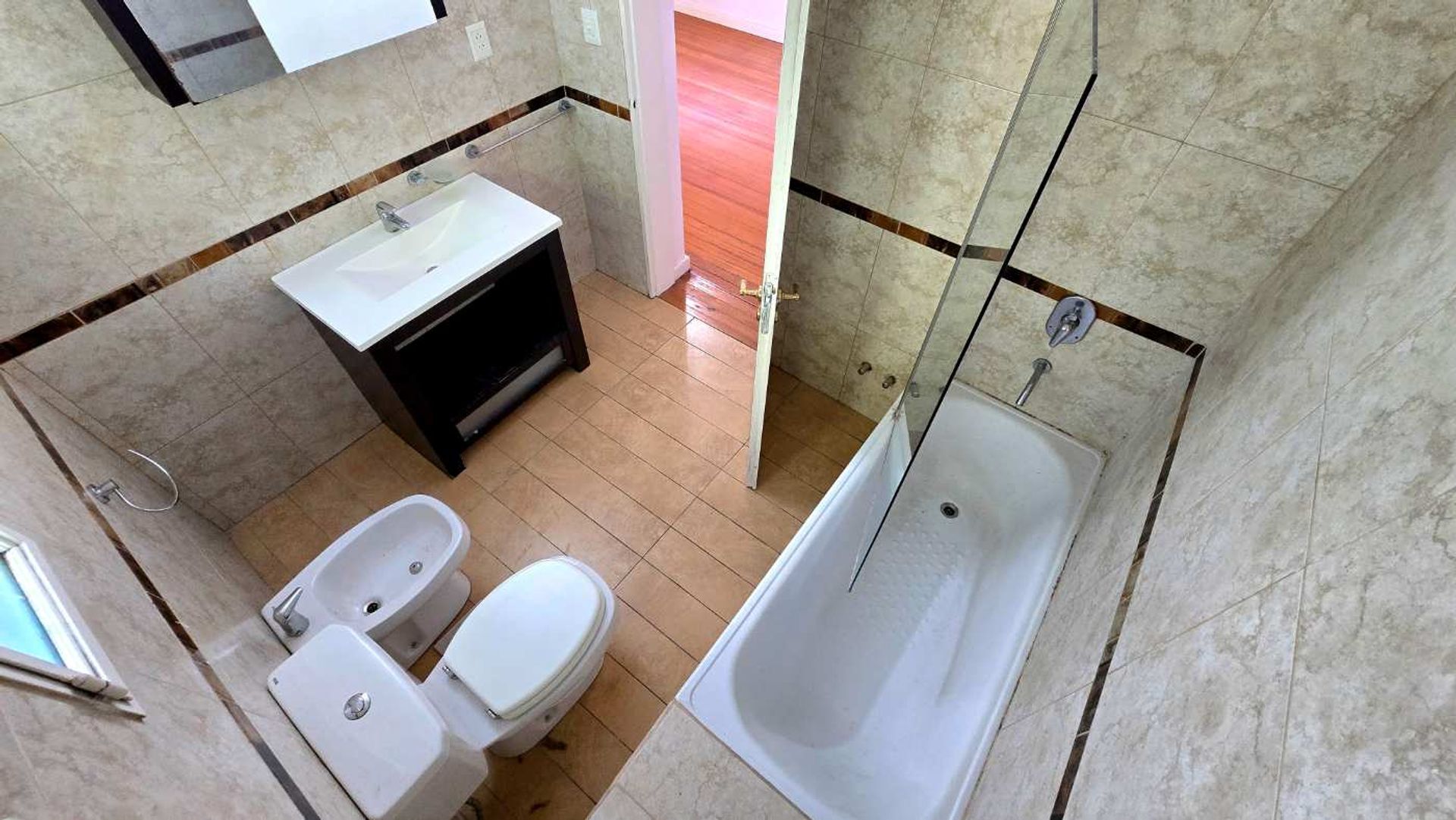VENTA CASA 6 Amb. con cochera y jardín en FLORIDA