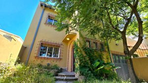 VENTA CASA 6 Amb. con cochera y jardín en FLORIDA