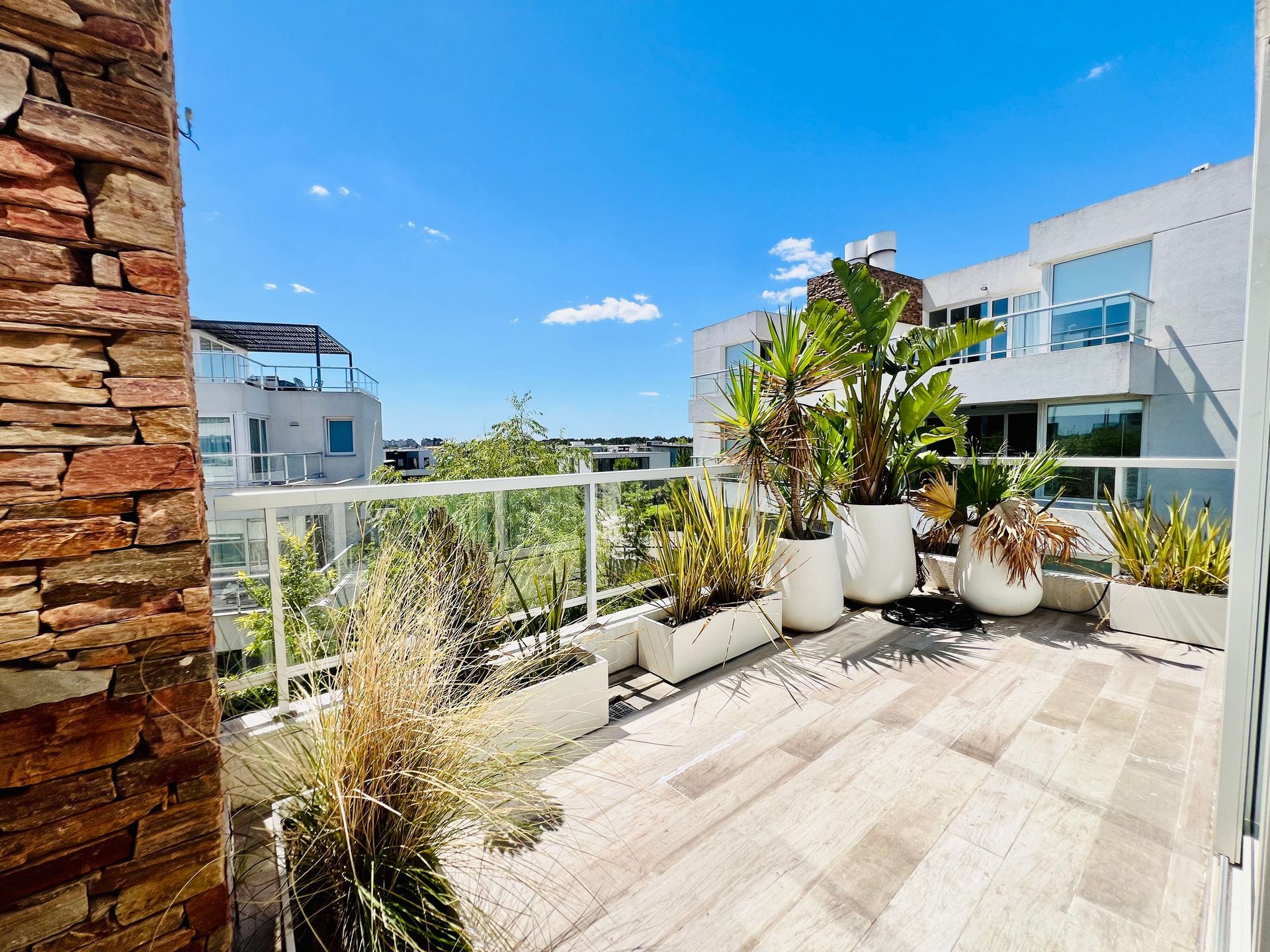 Venta duplex 4 ambientes Balcon Parrilla Nordelta