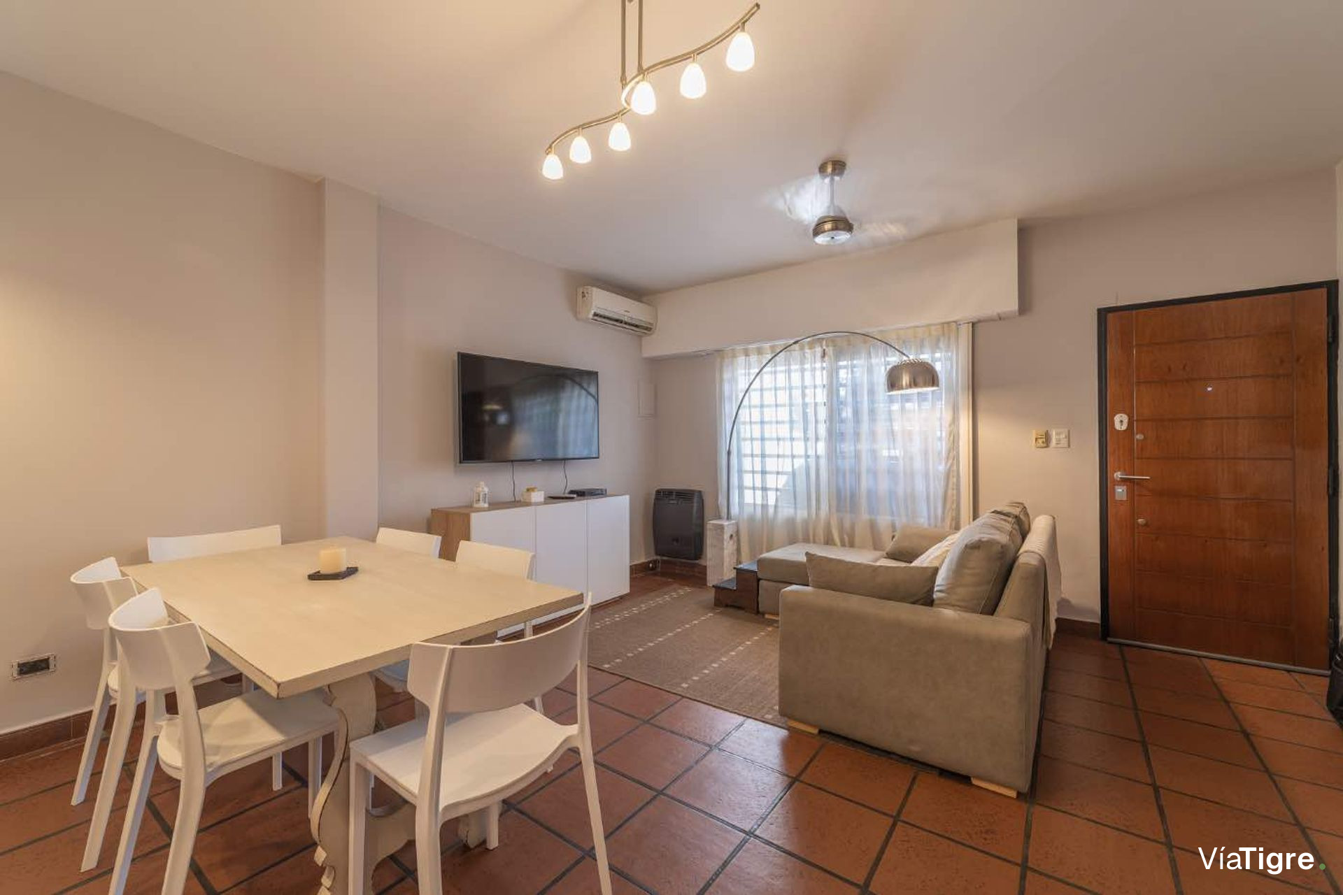 Venta Triplex 3 Ambientes Con Cochera Olivos