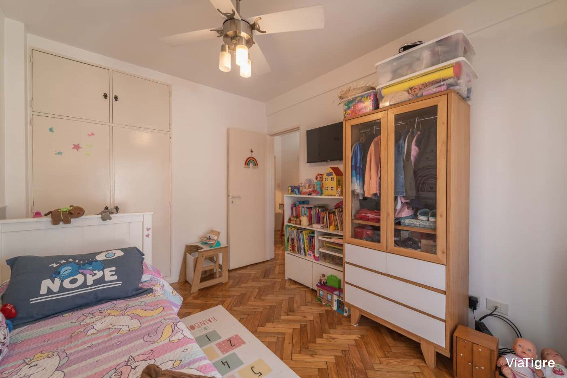 Venta Triplex 3 Ambientes Con Cochera Olivos