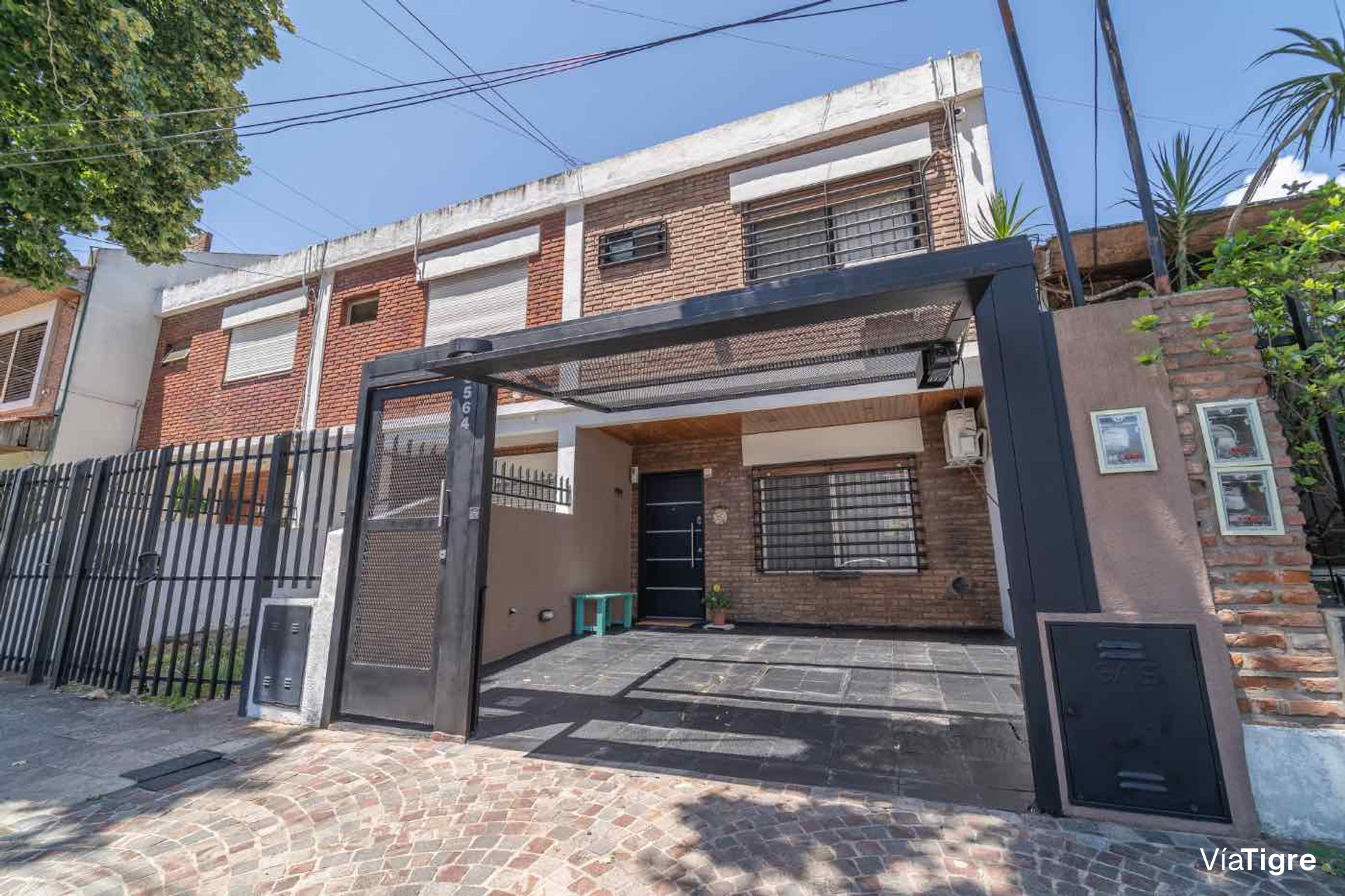 Venta Triplex 3 Ambientes Con Cochera Olivos