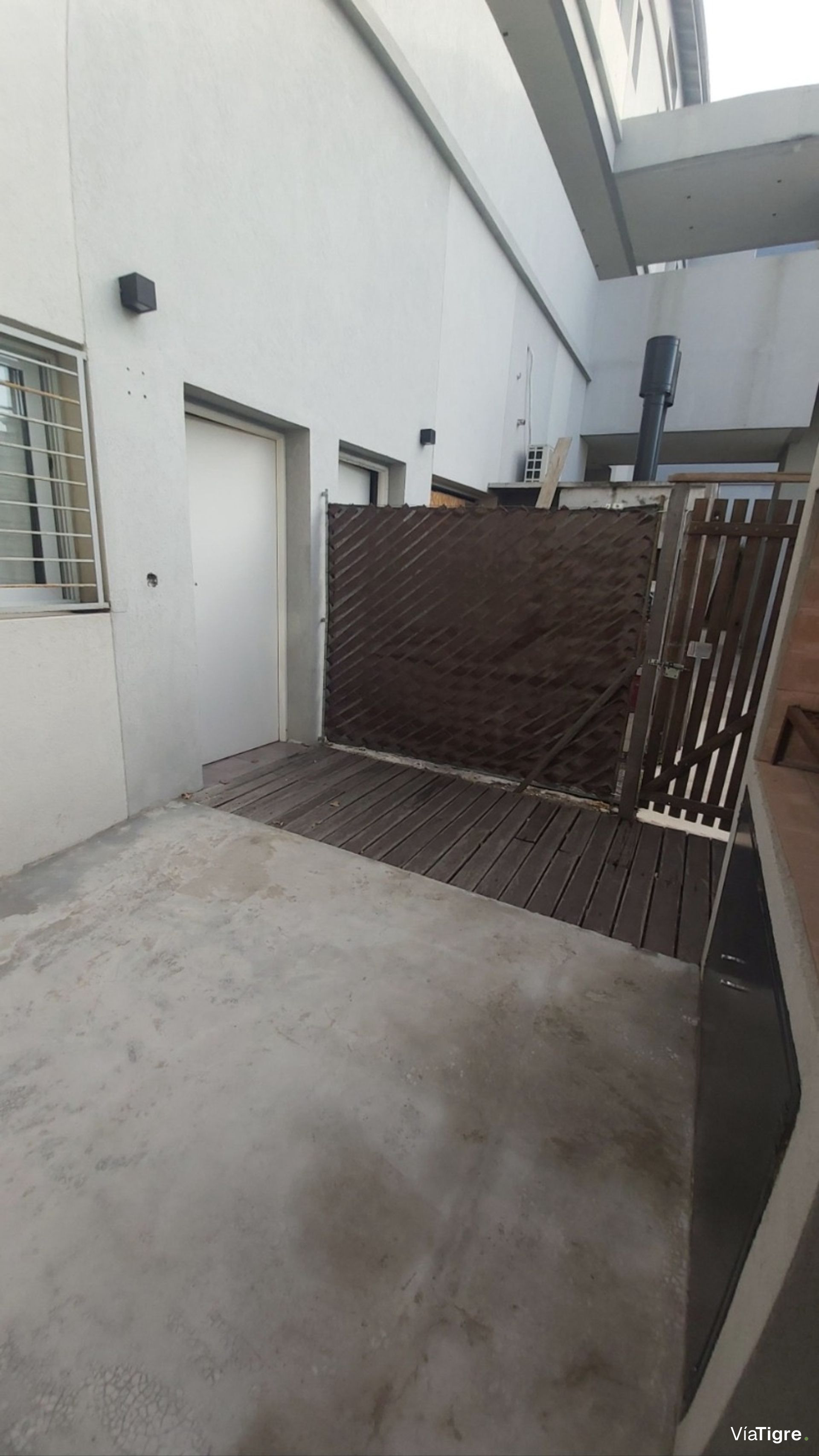 Venta Dep. 2 1/2 Ambientes Con Patio/Parri Olivos