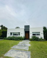 Venta Casa Alv De Benavidez 4 Amb, Pileta 1 Planta