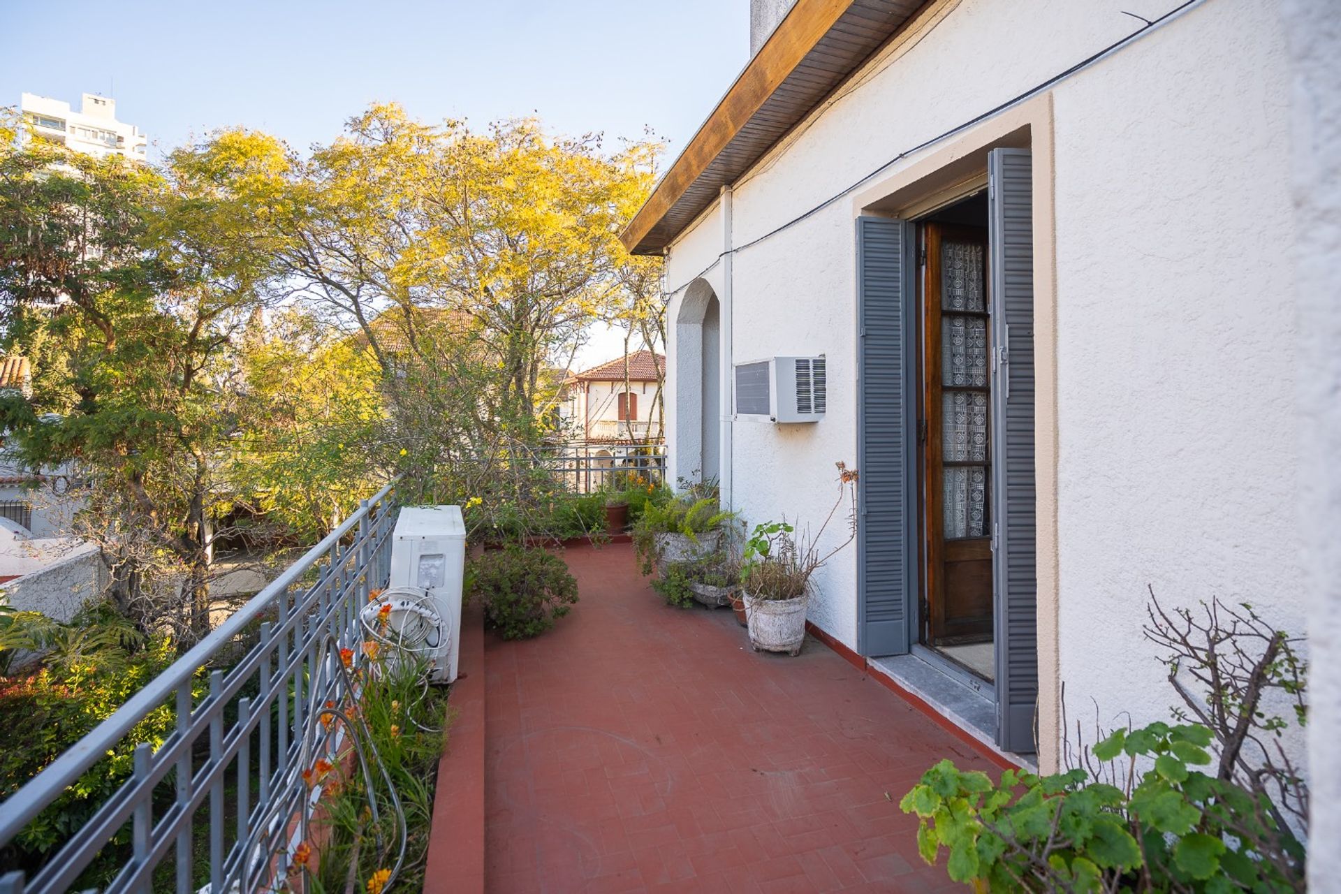 La Lucila Casa muy luminosa con Jardín y Pileta