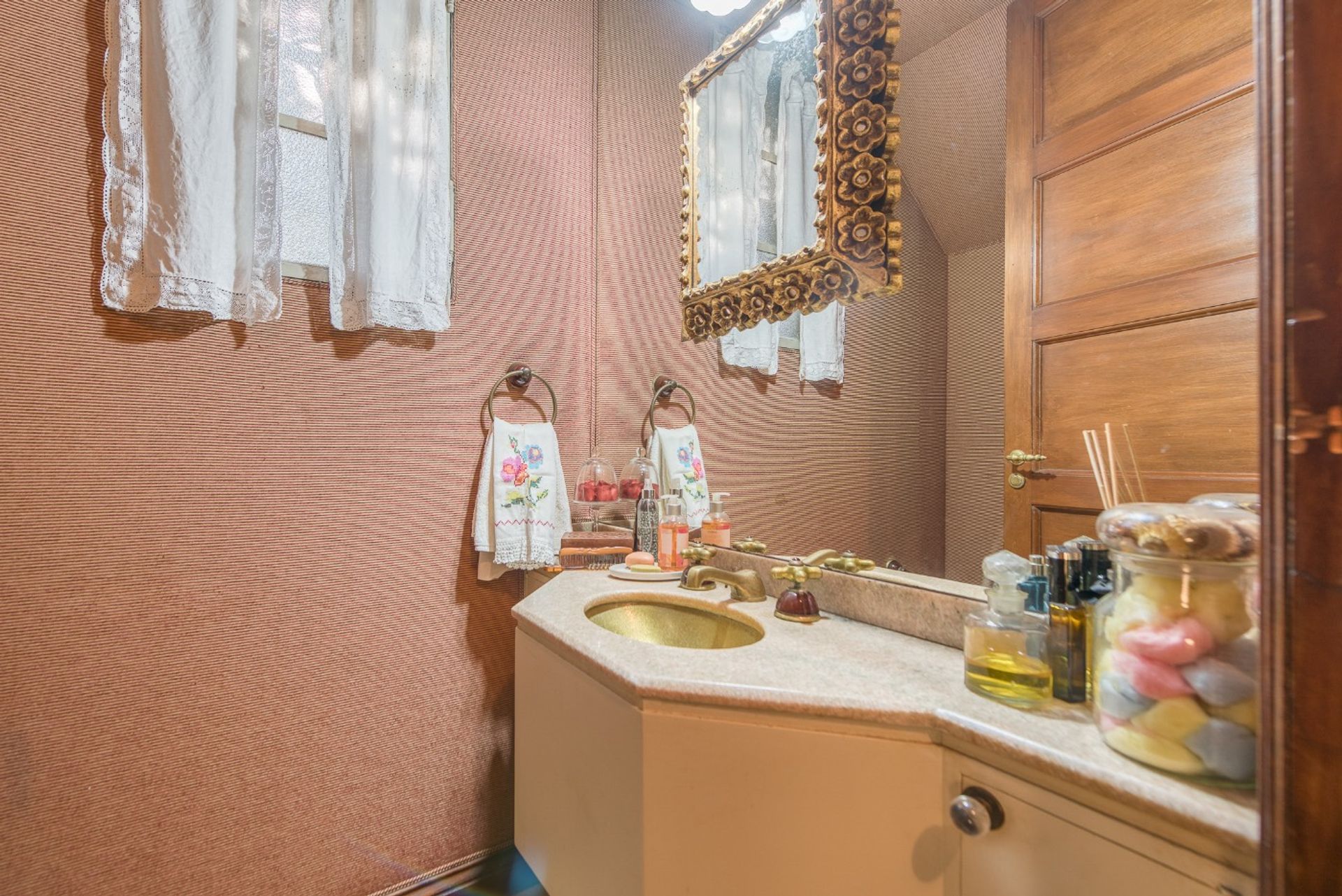 La Lucila Casa muy luminosa con Jardín y Pileta