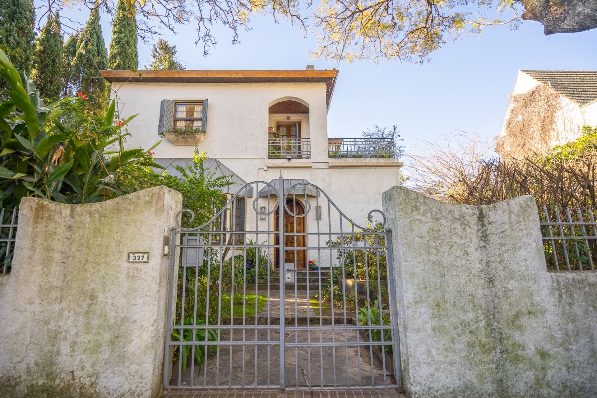 La Lucila Casa muy luminosa con Jardín y Pileta